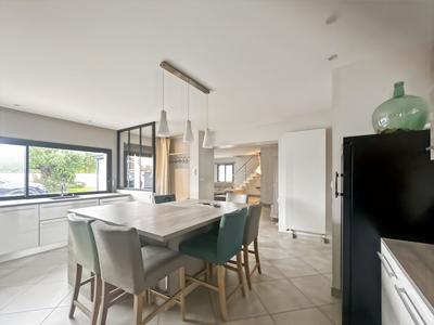 Maison - 145 m² - 4 pièces
