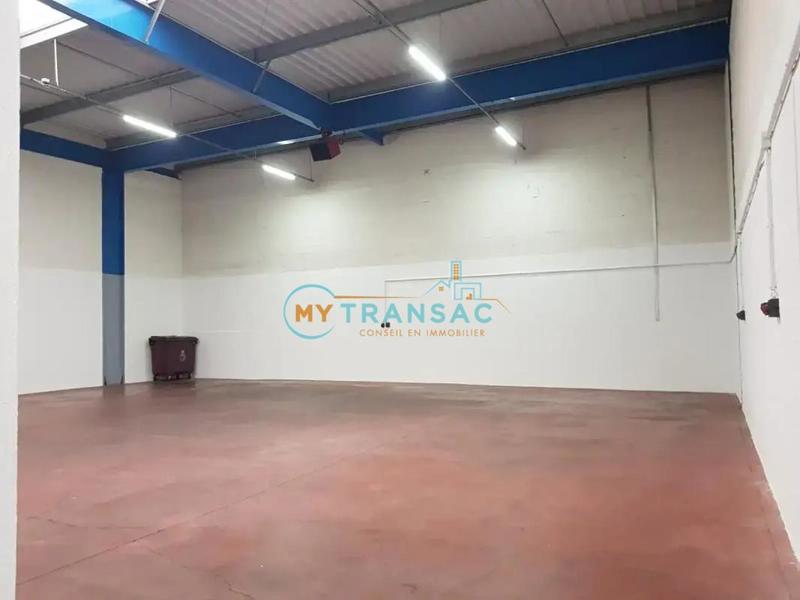 Entrepôt - 281 m²