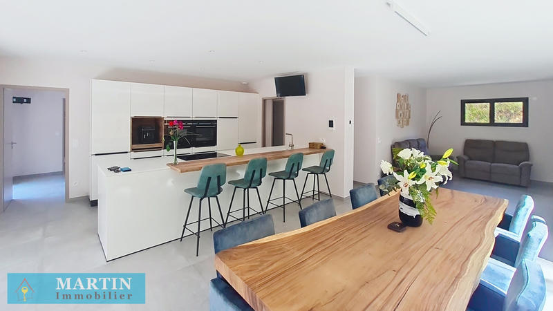 Villa - 145 m² - 5 pièces