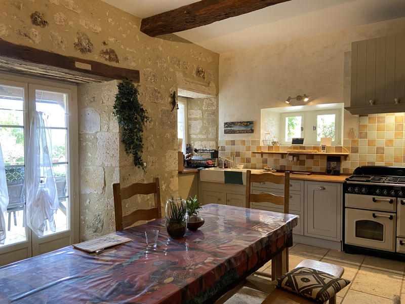 Maison - 414 m² - 15 pièces