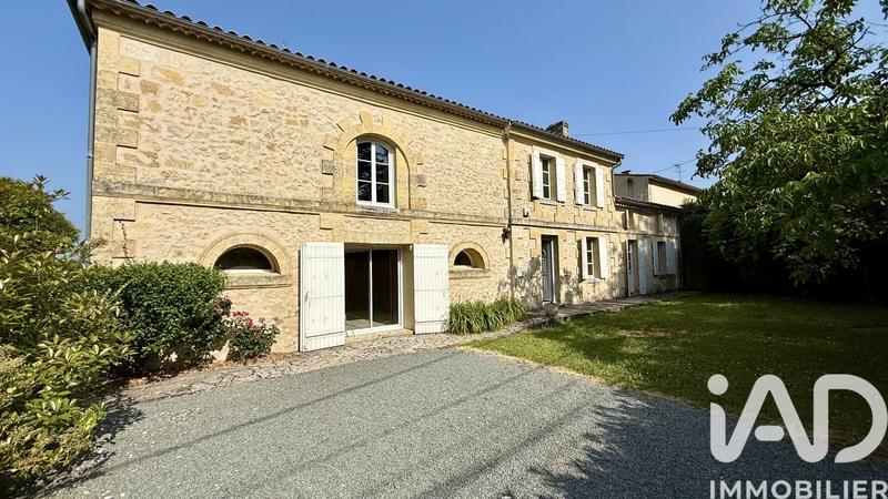 Maison - 323 m² - 12 pièces