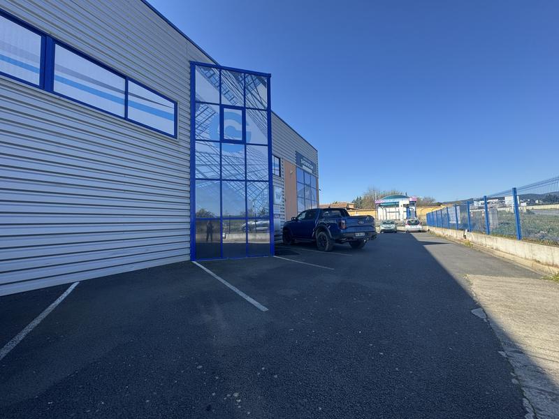 Local commercial - 770 m² - 10 pièces