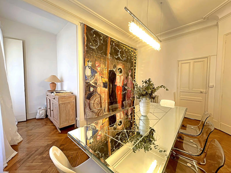 Appartement - 179 m² - 6 pièces