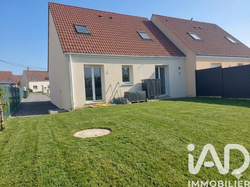 Maison - 90 m² - 5 pièces