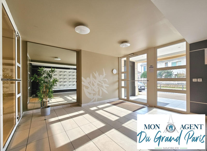 Appartement - 100 m² - 5 pièces