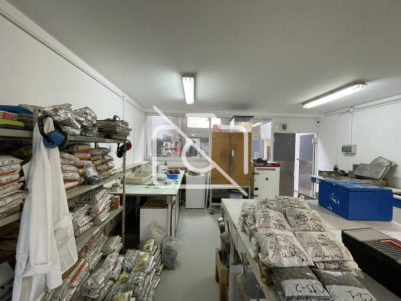 Entrepôt - 265 m²