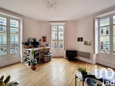 Appartement - 120 m² - 5 pièces