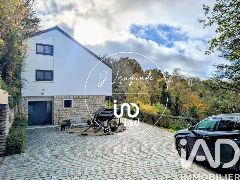 Maison - 200 m² - 7 pièces