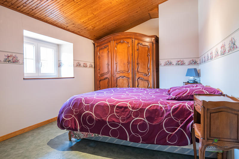 Maison - 218 m² - 7 pièces