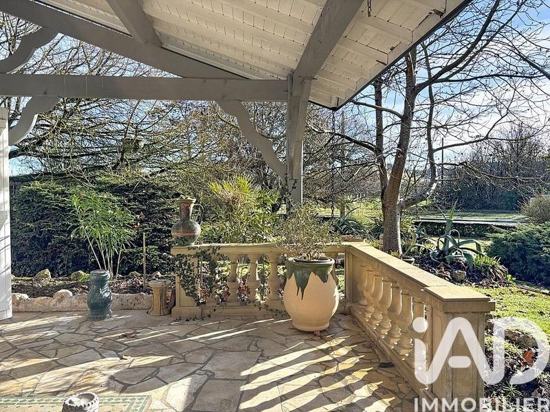 Maison de maîtres - 332 m² - 5 pièces