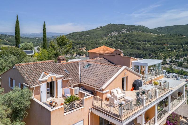 Penthouse - 174 m² - 5 pièces