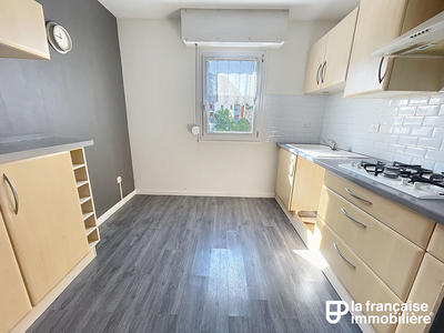 Appartement - 96 m² - 6 pièces