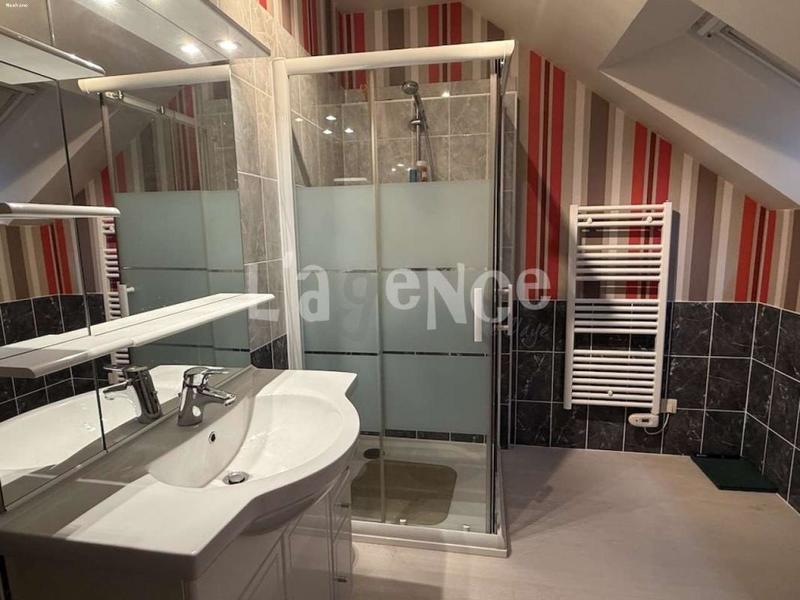 Maison - 165 m² - 8 pièces