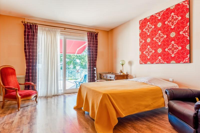 Propriété - 387 m² - 10 pièces