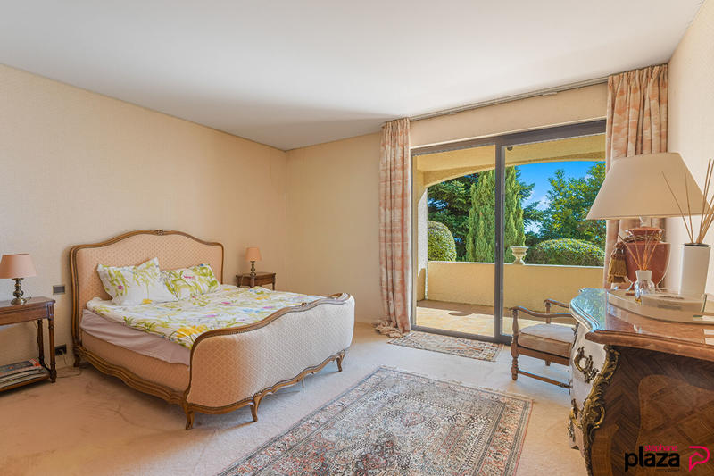 Villa - 320 m² - 7 pièces