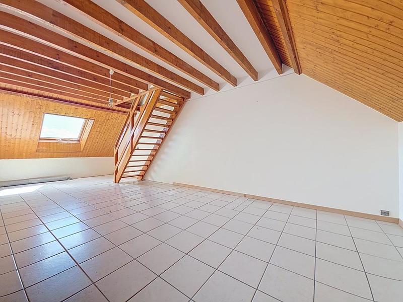 Maison - 215 m² - 8 pièces