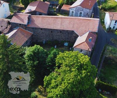 Maison - 556 m² - 15 pièces