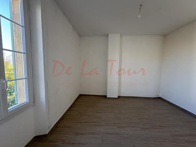Appartement - 93 m² - 4 pièces