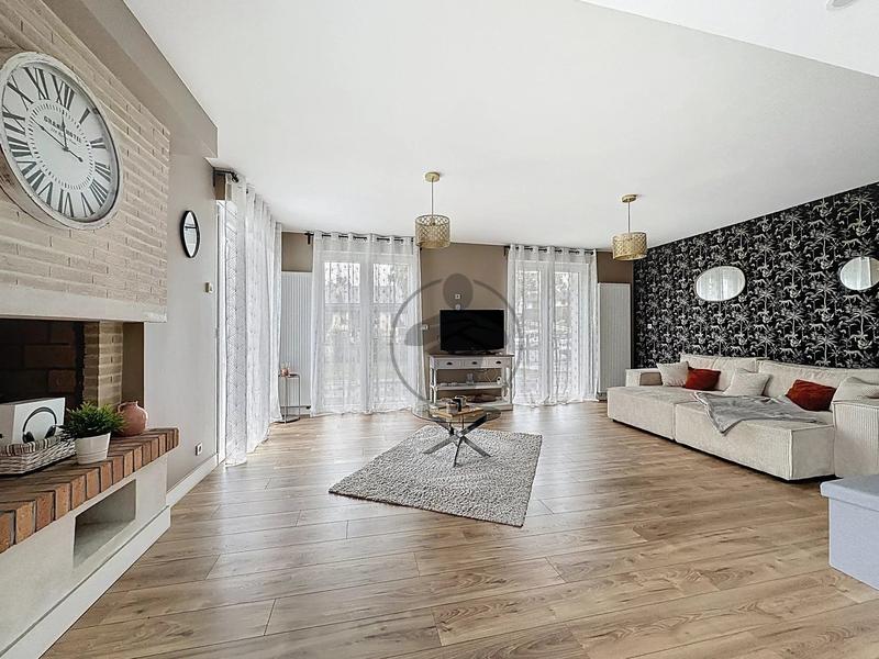 Maison - 137 m² - 6 pièces