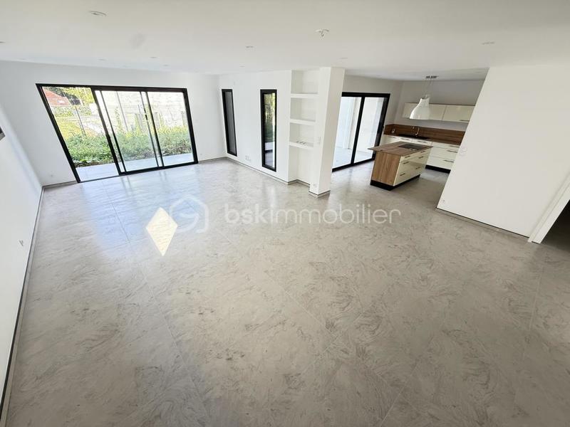 Maison - 70 m² - 4 pièces