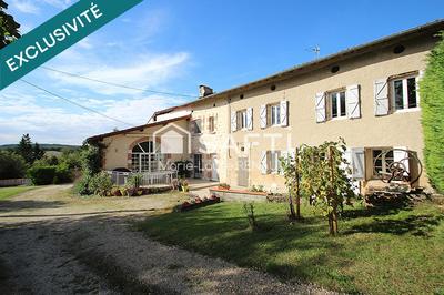 Maison - 270 m² - 9 pièces