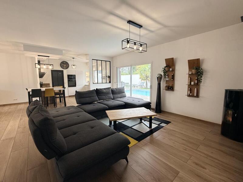 Maison - 174 m² - 6 pièces