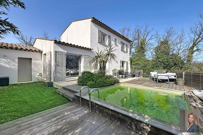 Maison - 135 m² - 5 pièces