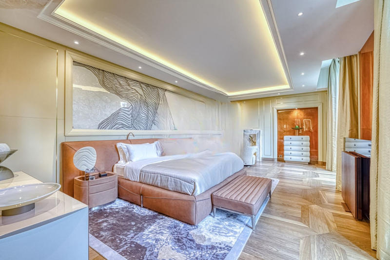 Appartement - 572 m² - 8 pièces