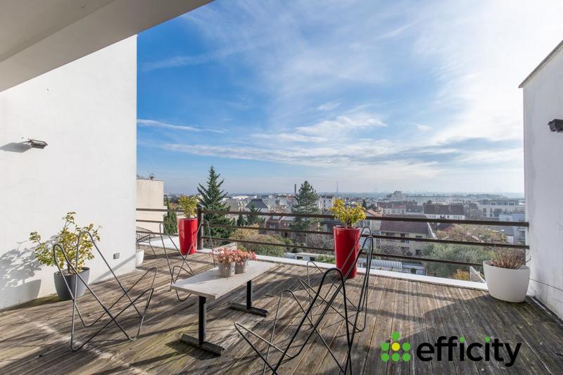 Maison - 360 m² - 7 pièces