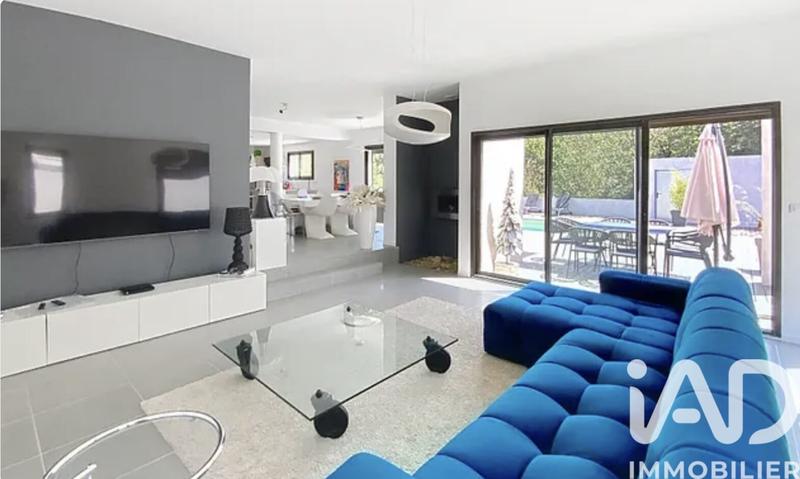 Maison - 196 m² - 5 pièces