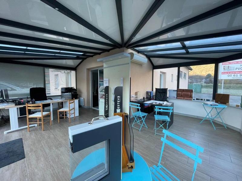 Local commercial - 180 m² - 5 pièces