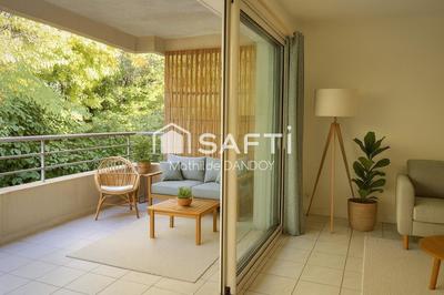 Appartement - 100 m² - 4 pièces