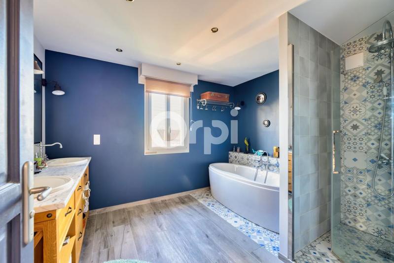 Maison - 160 m² - 5 pièces