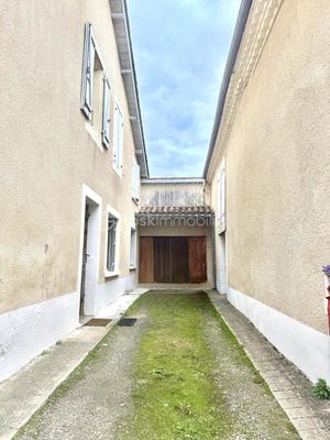 Maison ancienne - 202 m² - 9 pièces