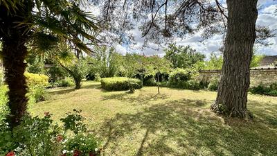 Demeure - 352 m² - 15 pièces