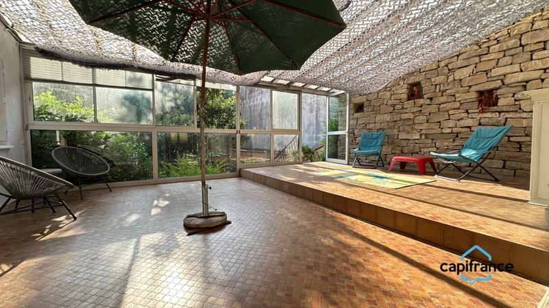 Maison - 180 m² - 7 pièces