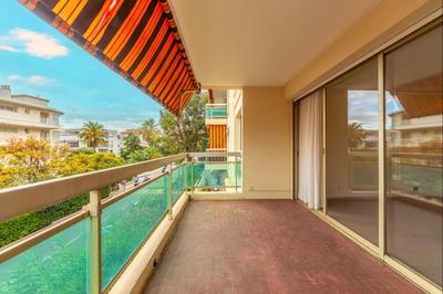 Appartement - 94 m² - 4 pièces