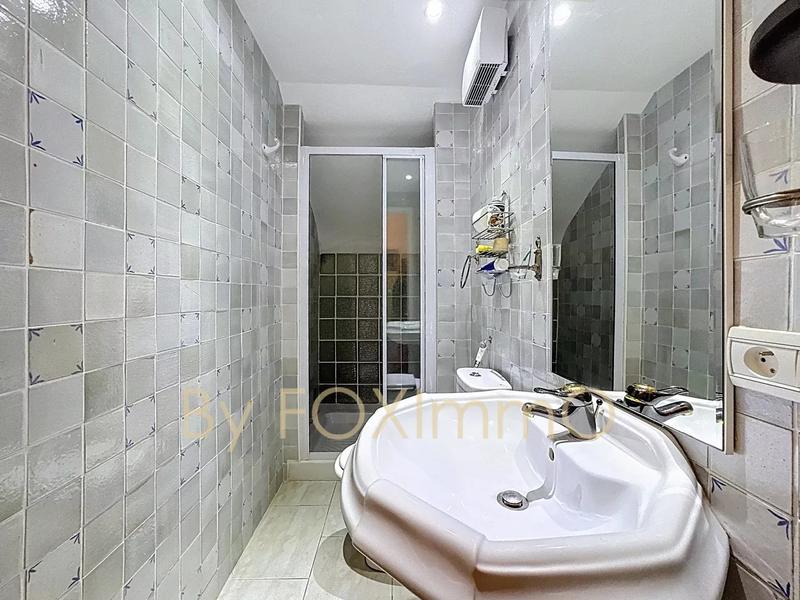 Villa - 372 m² - 9 pièces