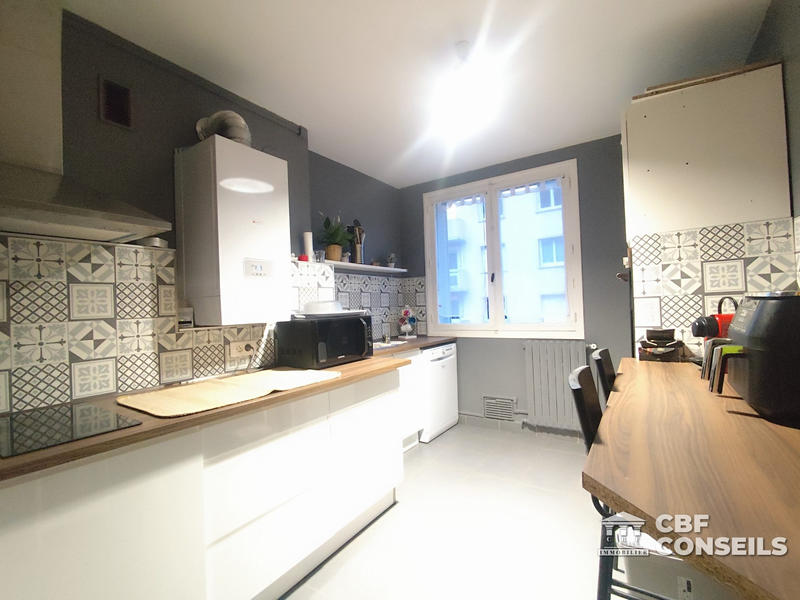 Appartement - 95 m² - 5 pièces