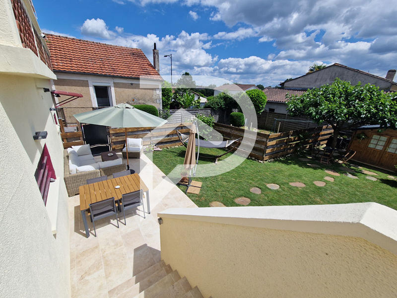 Immeuble - 7 pièces