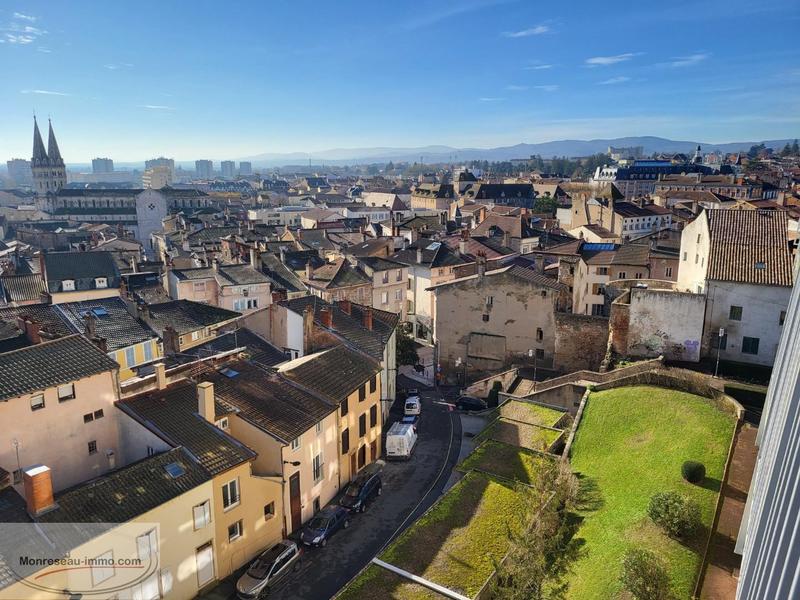 Appartement - 96 m² - 4 pièces