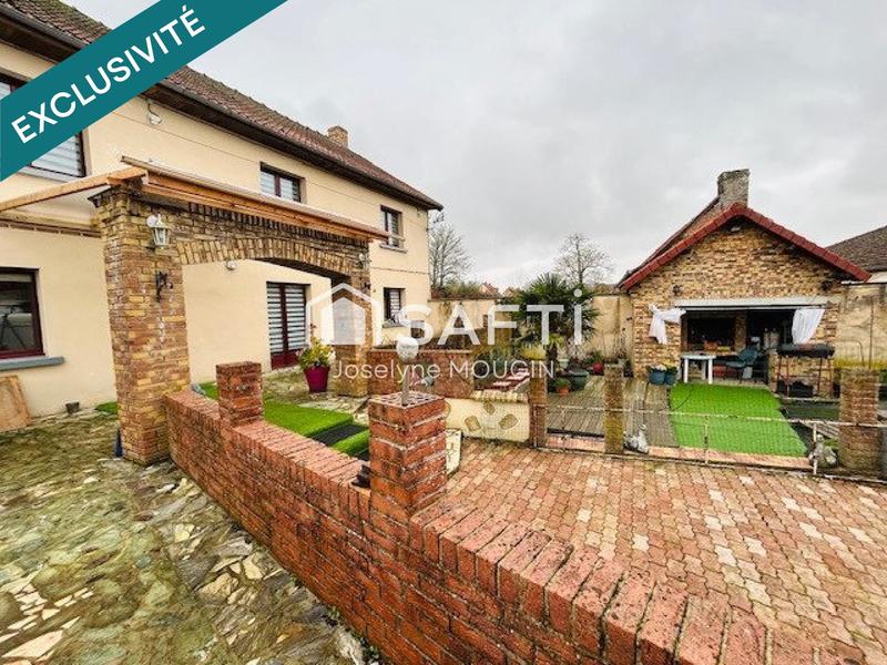 Maison - 270 m² - 9 pièces