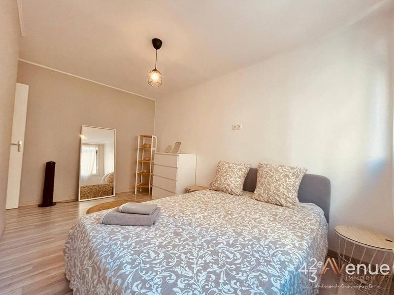 Appartement - 80 m² - 4 pièces