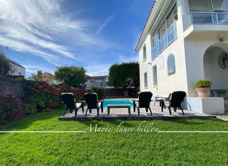 Maison - 175 m² - 8 pièces