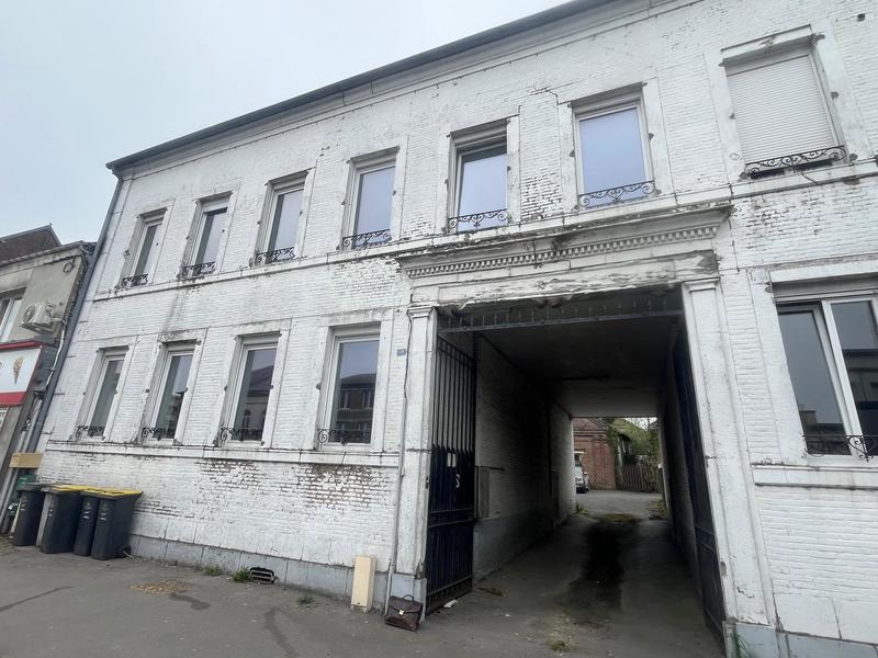 Immeuble - 170 m² - 10 pièces