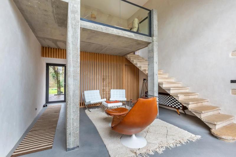 Maison - 247 m² - 6 pièces