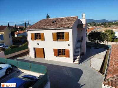 Maison - 140 m² - 6 pièces