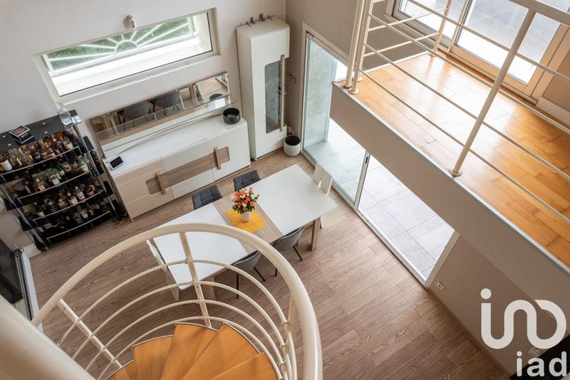 Maison - 249 m² - 6 pièces