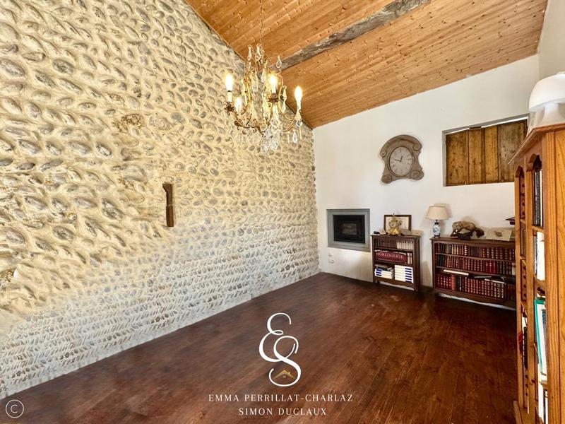 Maison - 400 m² - 16 pièces