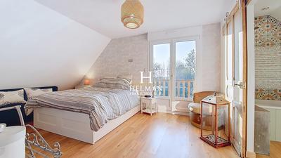 Maison - 161 m² - 6 pièces